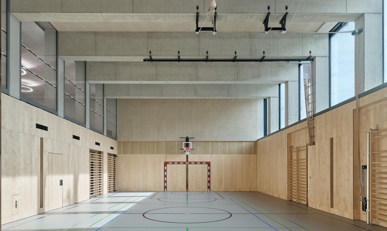 Turnhalle - Copyright Zoe Brau