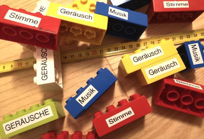Hörspiele analysieren und produzieren