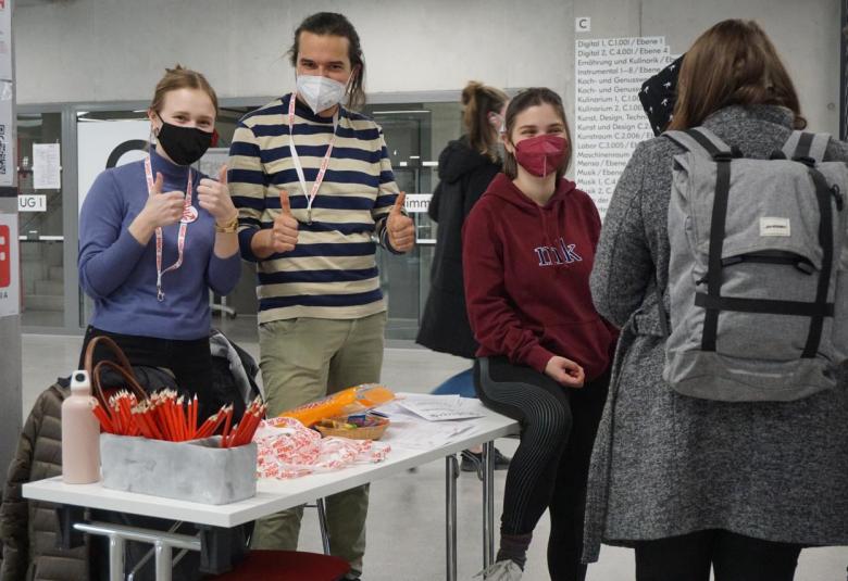 Gute Stimmung beim Open House