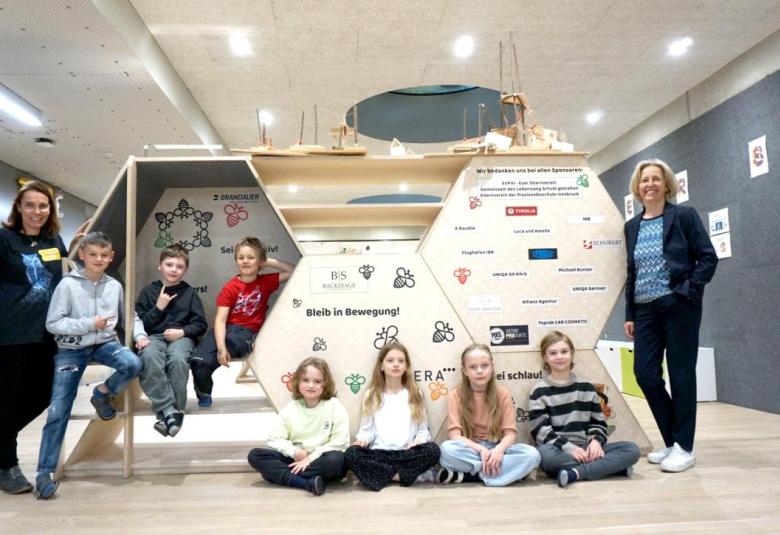 Insgesamt sieben Schüler:innen der Praxisvolksschule stellten sich dem herausfordernden Bewerb "Känguru der Mathematik"