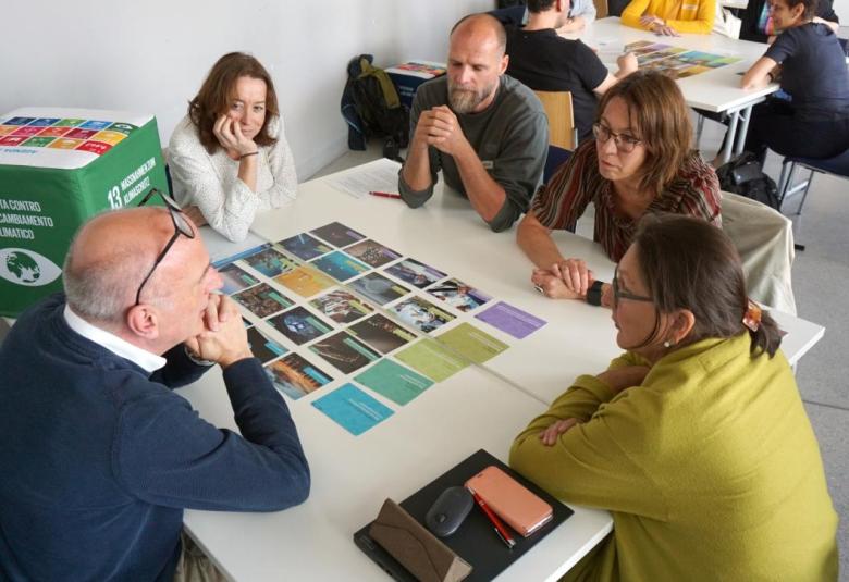 Der Workshop „Hochschule der Zukunft – Zukünfte der Hochschule“ brachte insgesamt vierzig Teilnehmer:innen zusammen, um Lösungen für die wünschenswerten Hochschulen der Zukunft zu entwickeln. 
