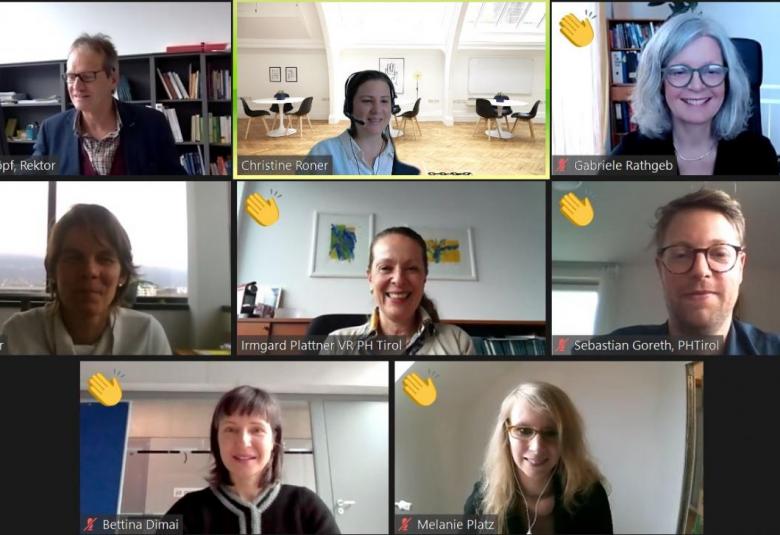 Gute Stimmung bei der Weitergabe der Dekrete des Tiroler Wissenschaftsförderung durch das Rektorat