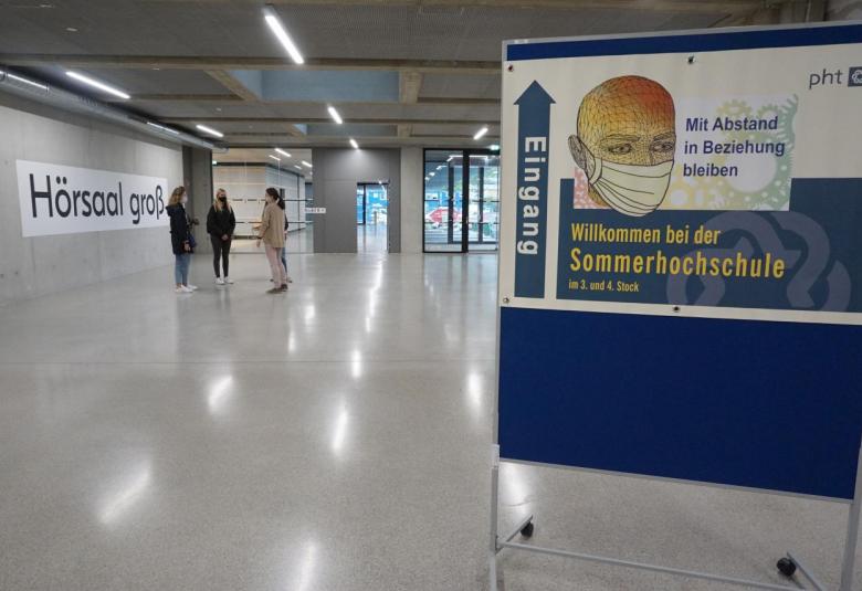 Die Sommerhochschule unter dem Motto "Mit Abstand in Beziehung bleiben" ar ein voller Erfolg. 