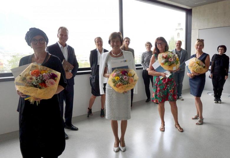 Langjährige Mitarbeiterinnen wurden geehrte - Gruppenfoto.