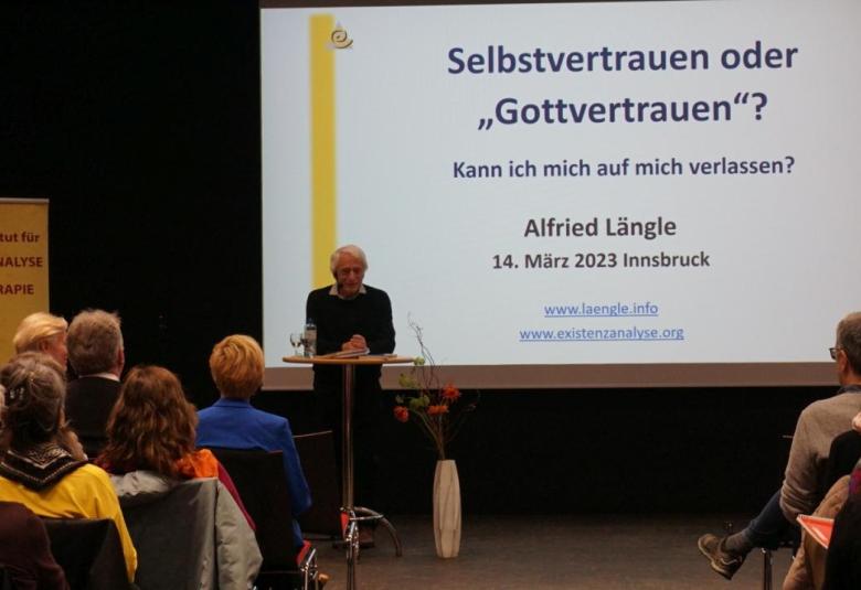 Zum Vortrag von Alfried Längle kamen runf 200 Interessierte.