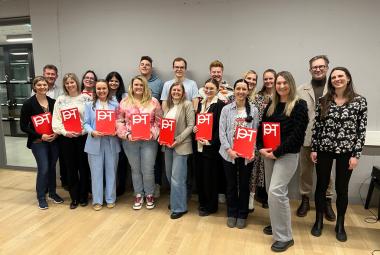 Lehrgangsteilnehmer:innen mit HLG-Leiter Peter Kostner (2. Reihe links) und Fachinspektor Martin Waldauf (2. Reihe rechts)