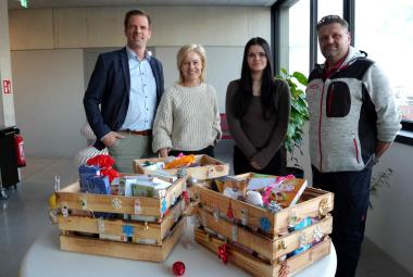 Statt dem traditionellen Weihnachtwichteln veranstaltete das Rektorat der Hochschule mit ihren Teams eine Version des „Umgekehrten Adventkalenders“.