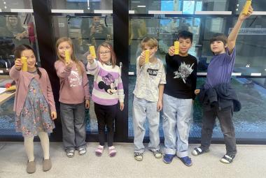 Kinder bei BNE-Aktivität